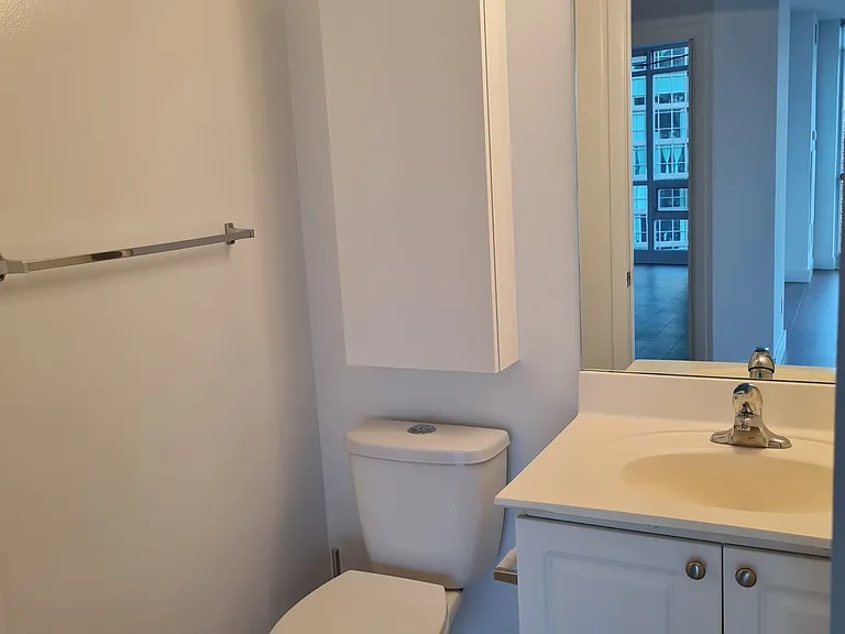 219 Fort York Blvd #2303 — Photo 10