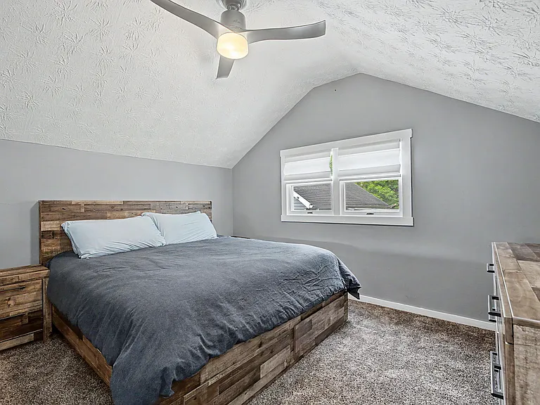 338 Elm St — Photo 11