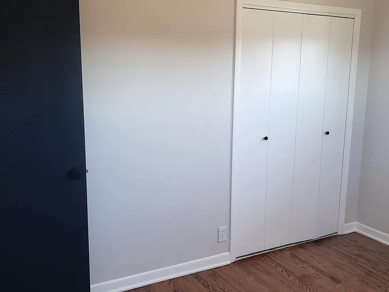 10715 Clarkson Ct — Photo 11
