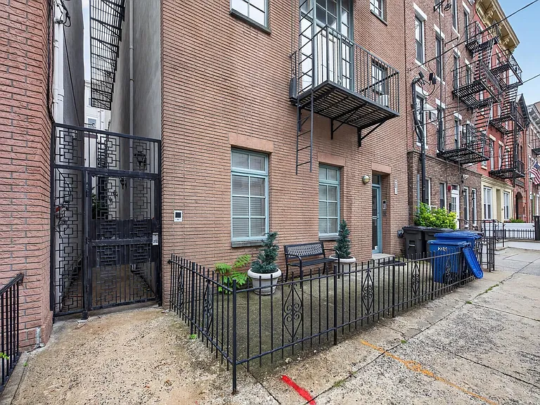 219 Bloomfield St #B-2 — Photo 18