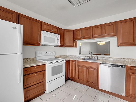 4th image of 3051 Holiday Springs Boulevard #104