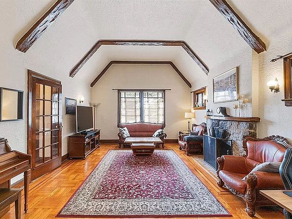 5th image of 3215 149th St