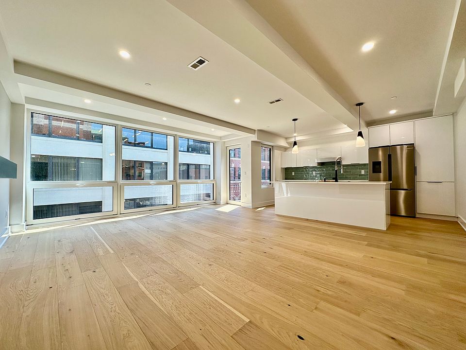 1st image of 230 Friend St #6