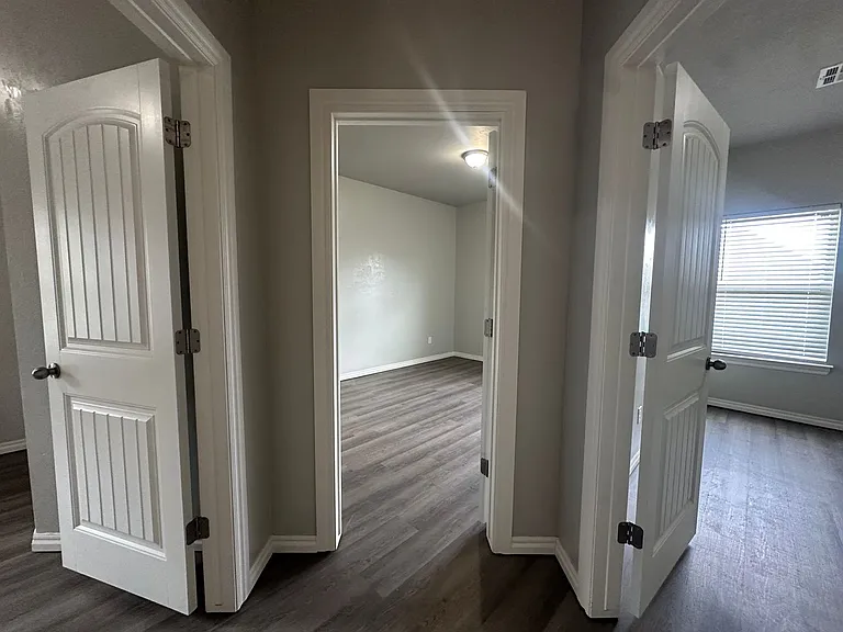 8017 NW 160th Ter — Photo 16