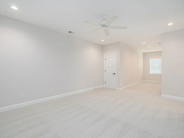 120 Grand Harbor Cir — Photo 28