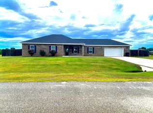 38 Meadow Path Cir, Picayune, MS 39466