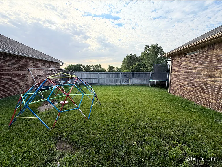 6811 Tatum Cir — Photo 26