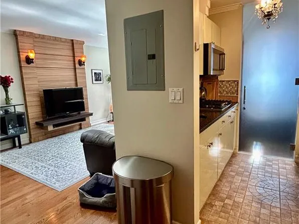 1213 Avenue Z image 16 of 27