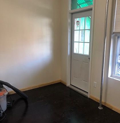 4th image of 3250 48th St APT 1B