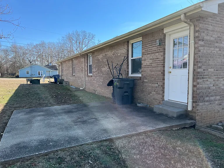 601 Fairfield Dr #B — Photo 9