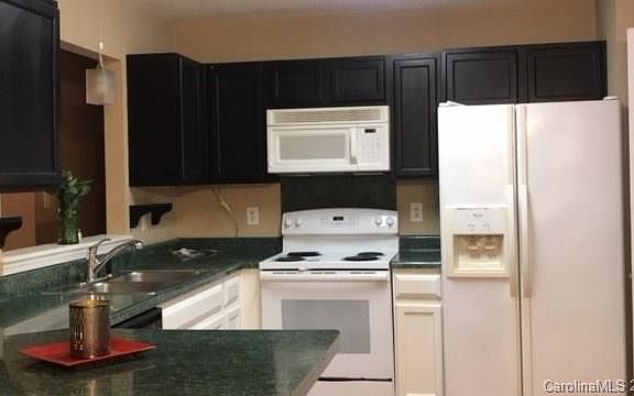 4th image of 1308 Copper Creek Ln