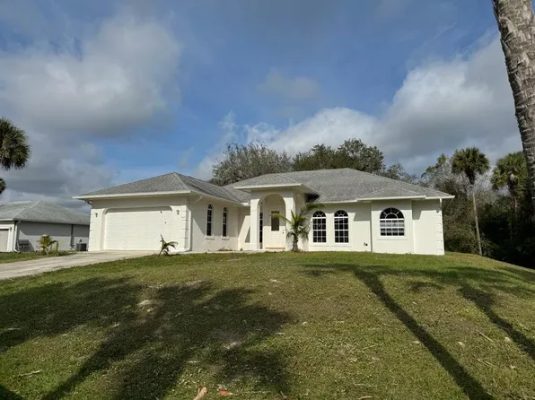 3665 24th Ave SE, Naples, FL 34117