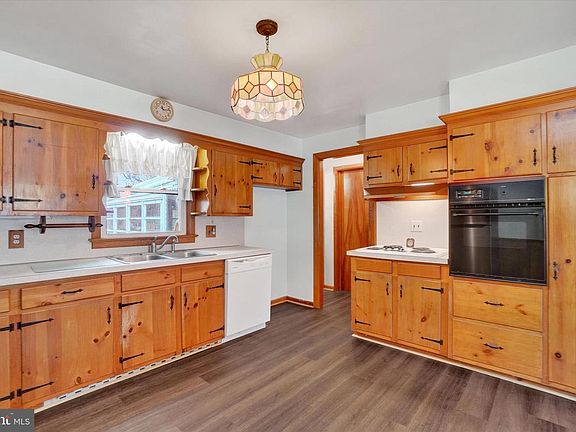 5th image of 3321 Sycamore Rd