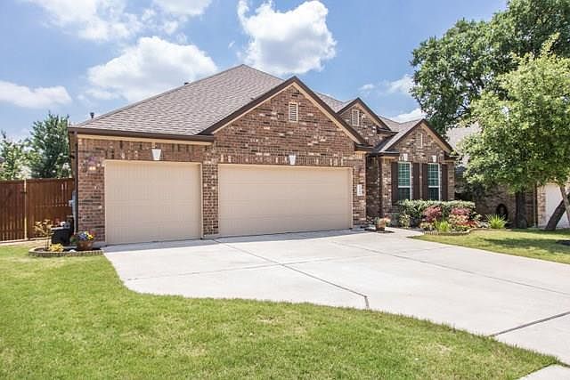 1st image of 304 Choke Canyon Ln