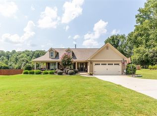 825 Katherine Dr, Jefferson, GA 30549