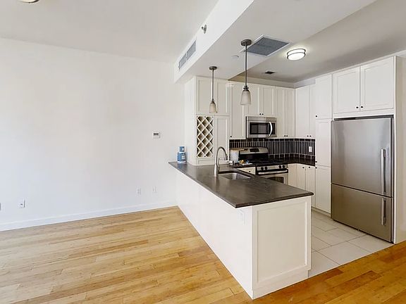 2nd image of 92 E 7th St #2