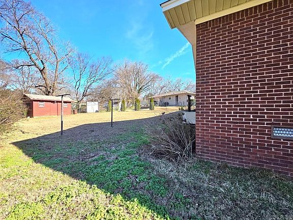 4th image of 1302 Crystal