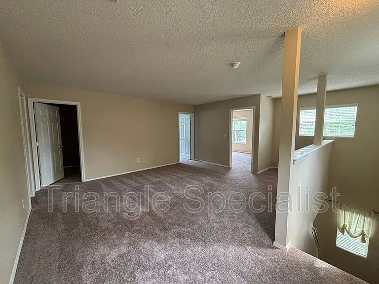 7 Thorton Ct — Photo 16
