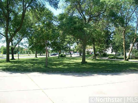3rd image of 1930 Walden Place NE