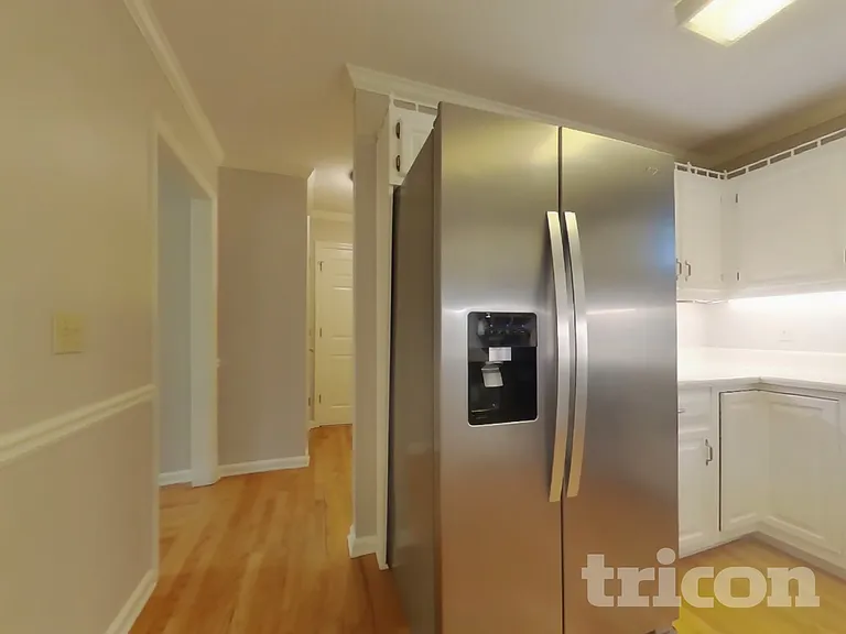 1010 Maidstone Ct — Photo 5