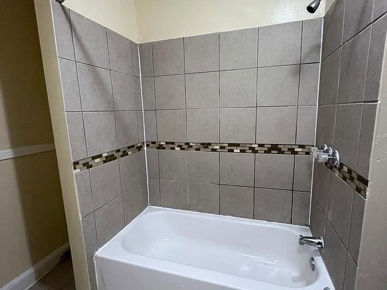111 Bristol St #3 — Photo 8