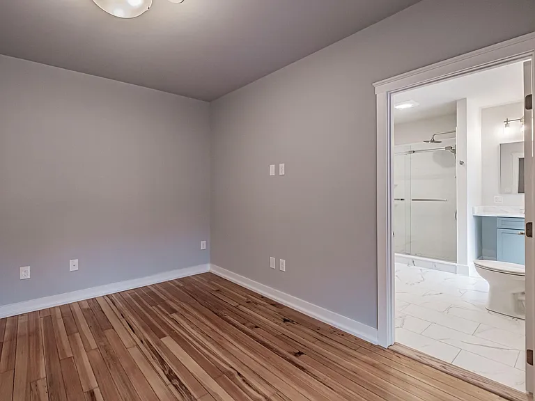 813 Brighton Ave #1 — Photo 10