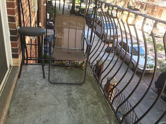 2nd image of 2588 36th St APT 2F