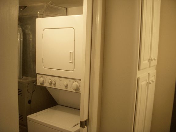 Washer/Dryer Included