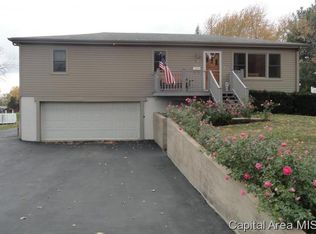 727 Pearl St, Jacksonville, IL 62650