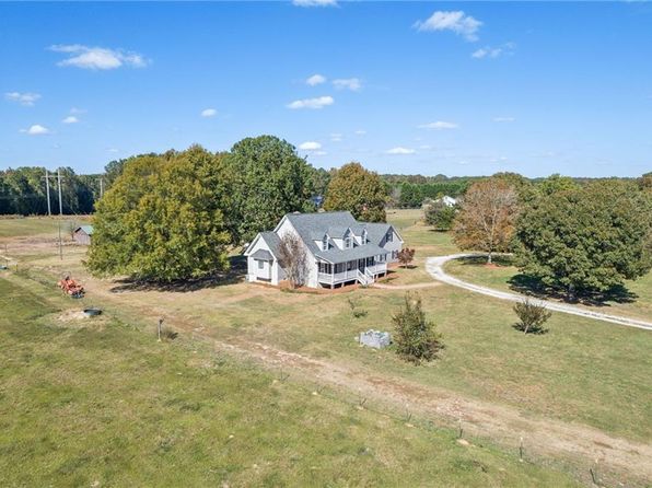 1201 Keencheefoonee Rd, Rutledge, GA 30663