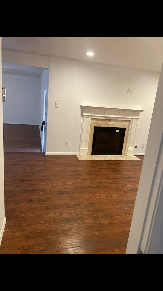 3 bed, 1656 sqft, $4,200 — Photo 3