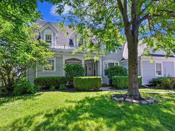 2270 Vincent DRIVE, Brookfield, WI 53045