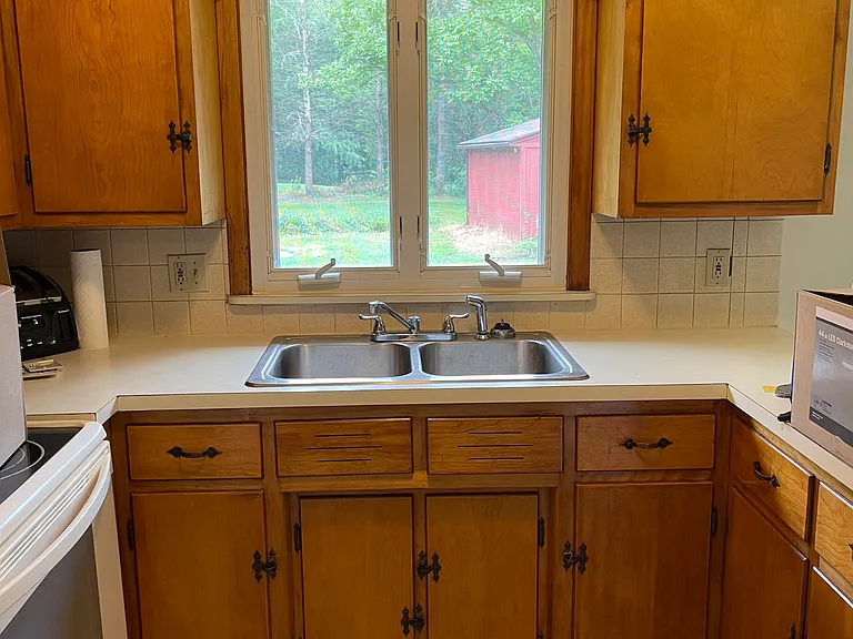 808 Abington Rd — Photo 5