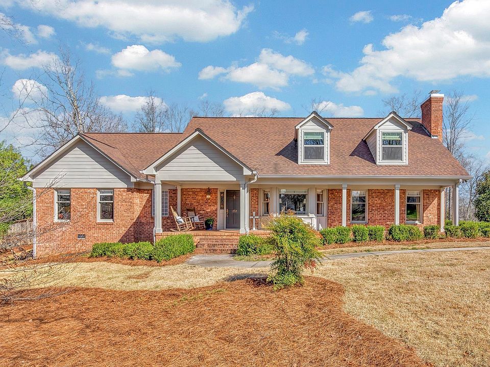 1st image of 202 Collins Creek Rd