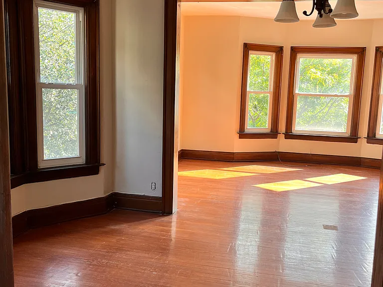 565 Elmwood Avenue — Photo 13