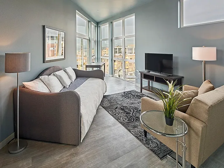 Minnie Flats | 101 Denny Way, Seattle, WA 98109 — Photo 13