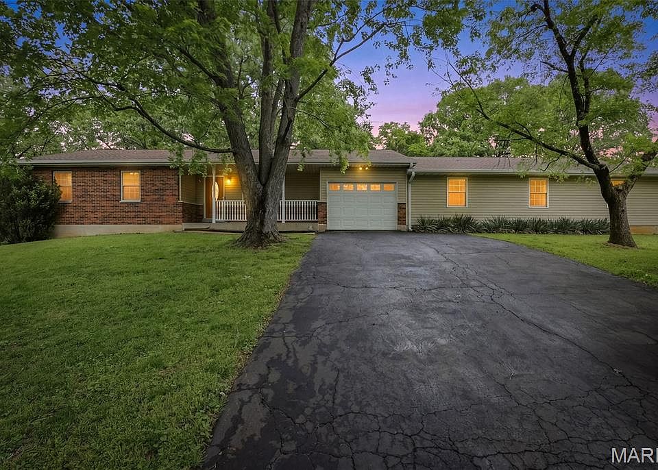1st image of 2580 Ridge Ln