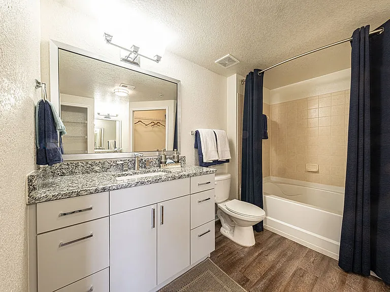 Cortland Portofino Place — Photo 20