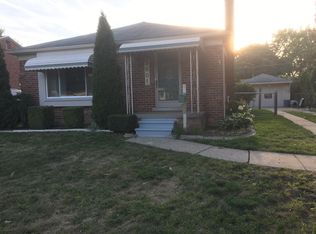 9601 Deering St, Livonia, MI 48150