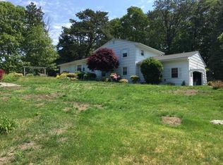 211 Haverhill Ave, North Kingstown, RI 02852