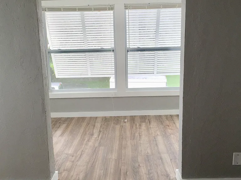 107 Washington St #6 — Photo 15
