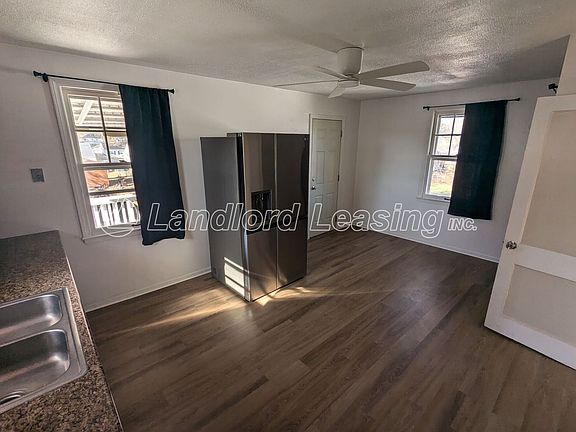 5th image of 3982 Palm Ave