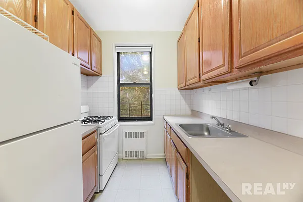 Rented by REAL New York | media 6