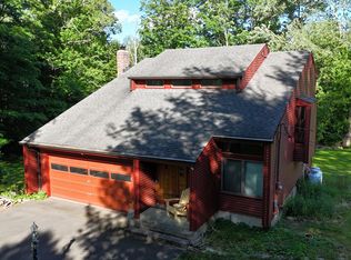 12 Edwards Dr, Oxford, CT 06478