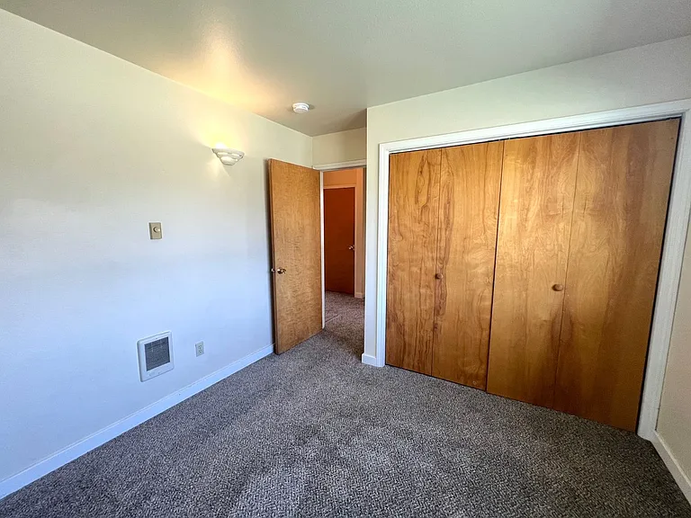 1308 N Brooklane St — Photo 23