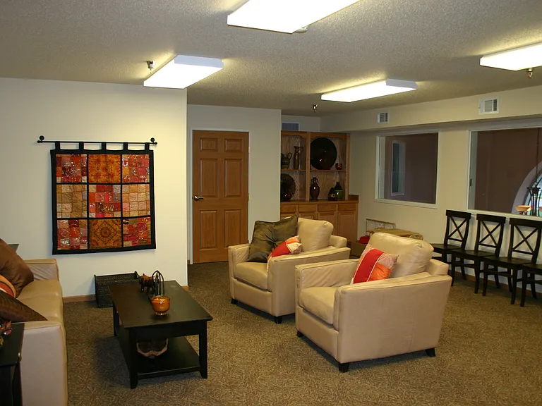 Central Square Apartments — Photo 22