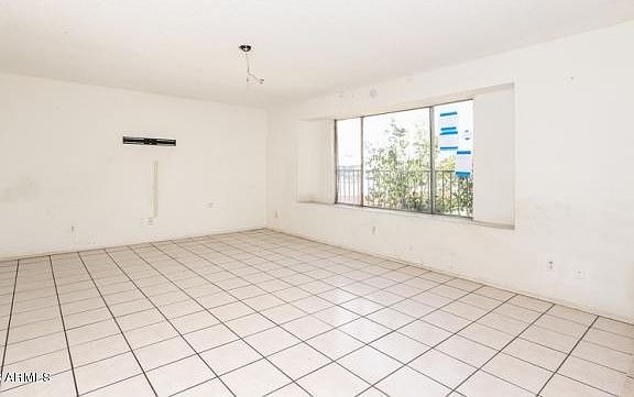 4th image of 7129 W Catalina Dr