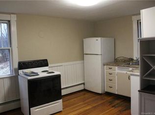 17 Summit St, East Hampton, CT 06424