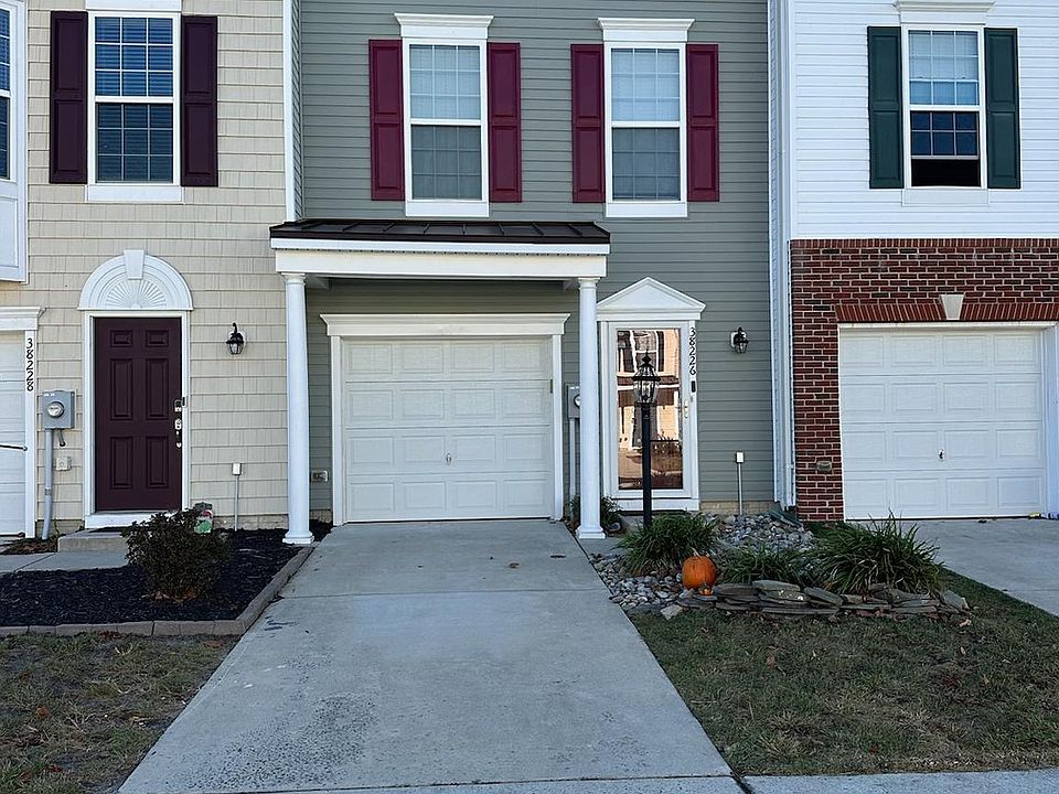 1st image of 38226 Enfield Dr