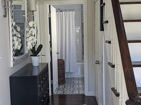 Entry way, stair leads to second floor to all the bedrooms.